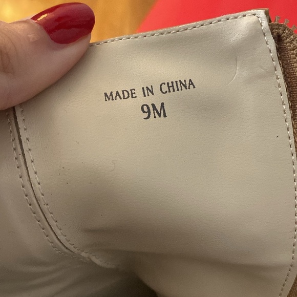 Guess By Marciano Tan Leather Heeled Booties Size 9 - Picture 9 of 9